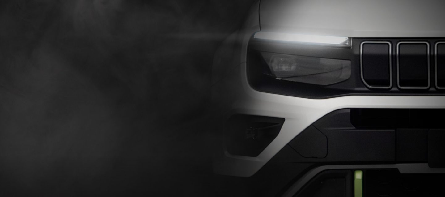 Avenger 4xe Hybrid Debut