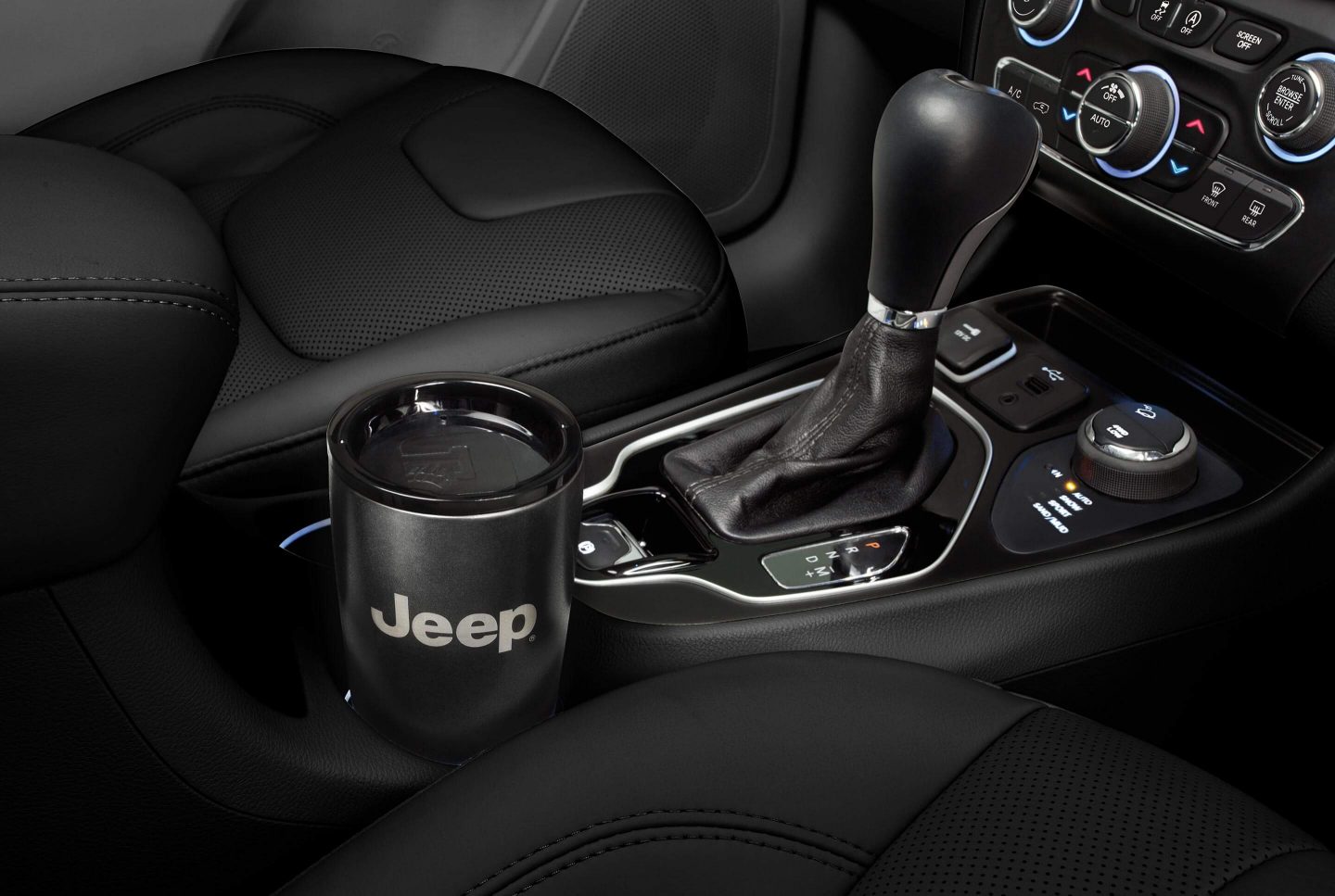 インテリア|Cherokee (チェロキー)|Jeep®
