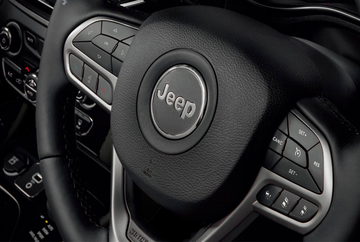 インテリア|Cherokee (チェロキー)|Jeep®