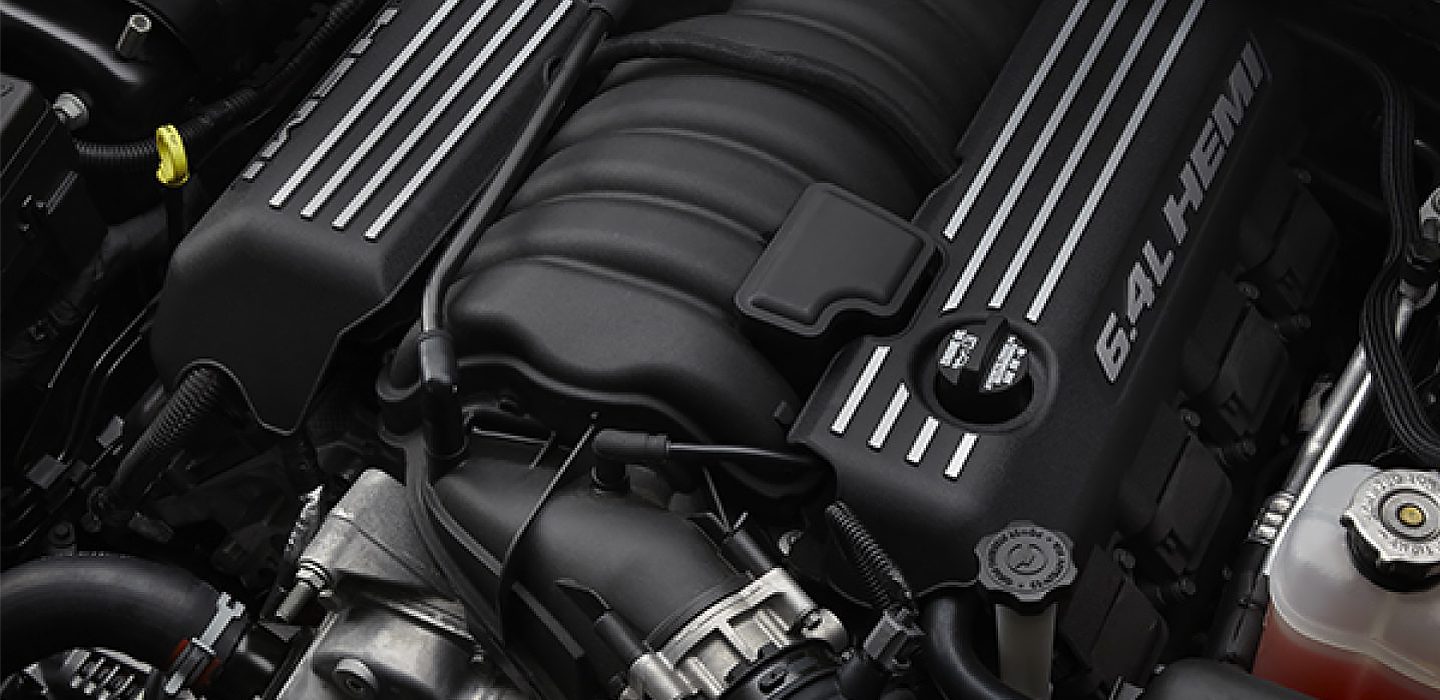 6.4ℓHEMI® V型8気筒エンジン